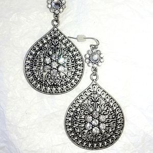 FILIGREE RHINESTONE BOHO DANGLE EARRINGS